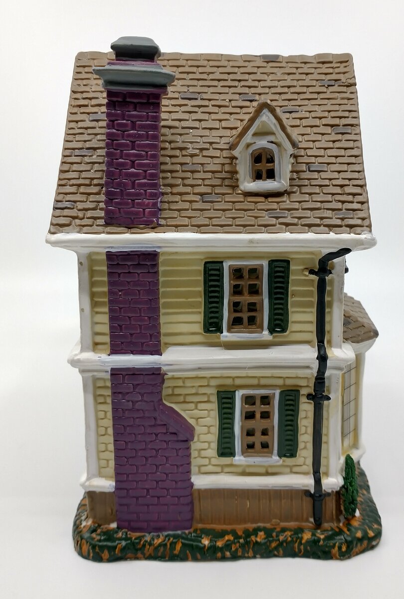 Lemax 35785A Spooky Town Spookiest House on the Block Porcelain Lighted House NIB