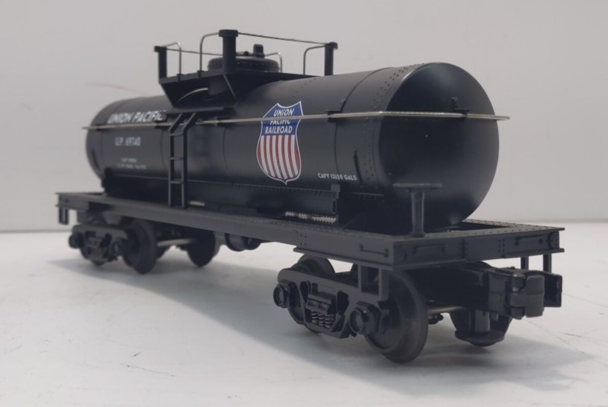 MTH 69740 O Gauge Union Pacific Single Dome Tank Car EX