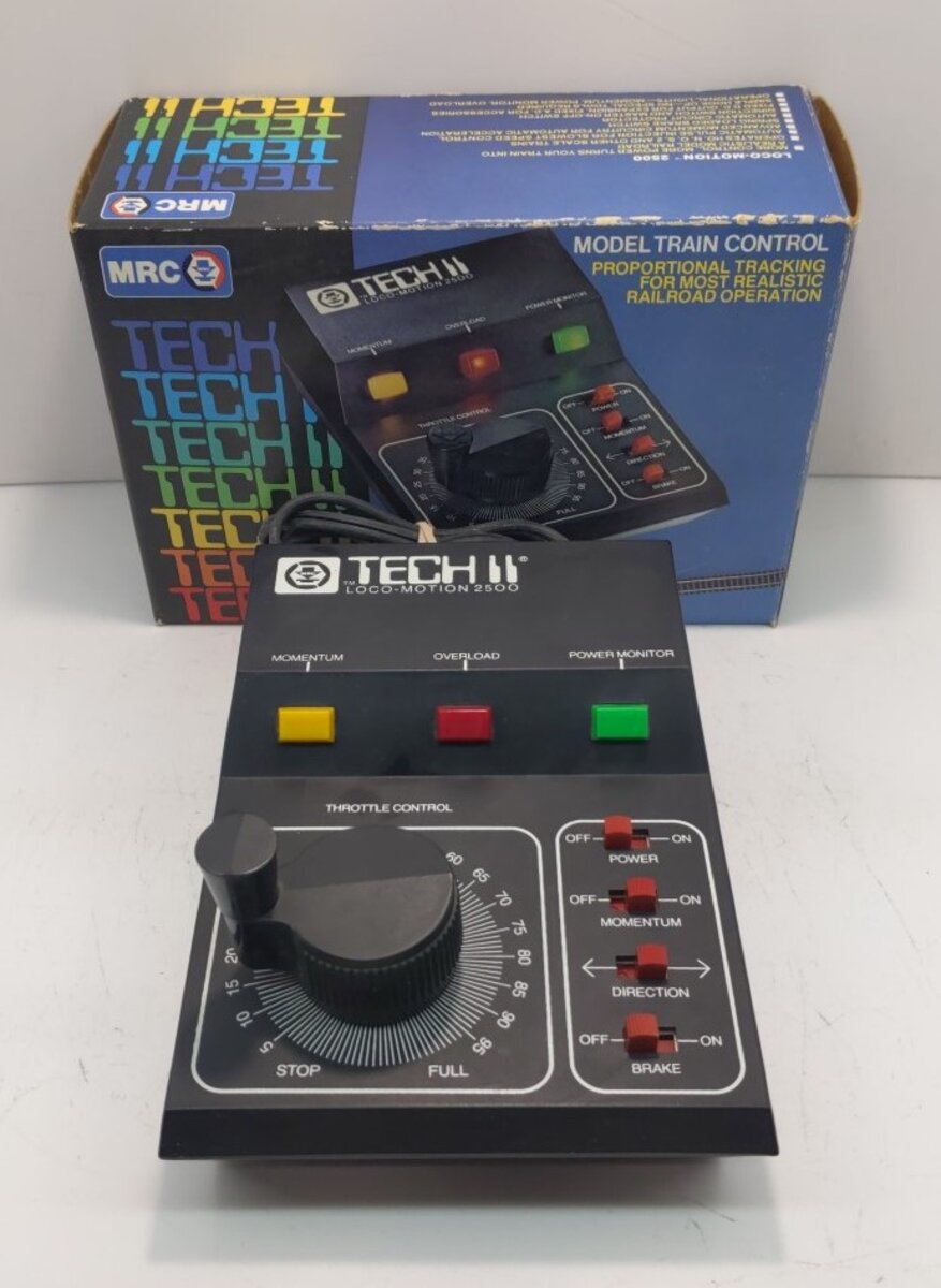 MRC 2500 HO Scale Loco-Motion Tech II Model Train Control NIB