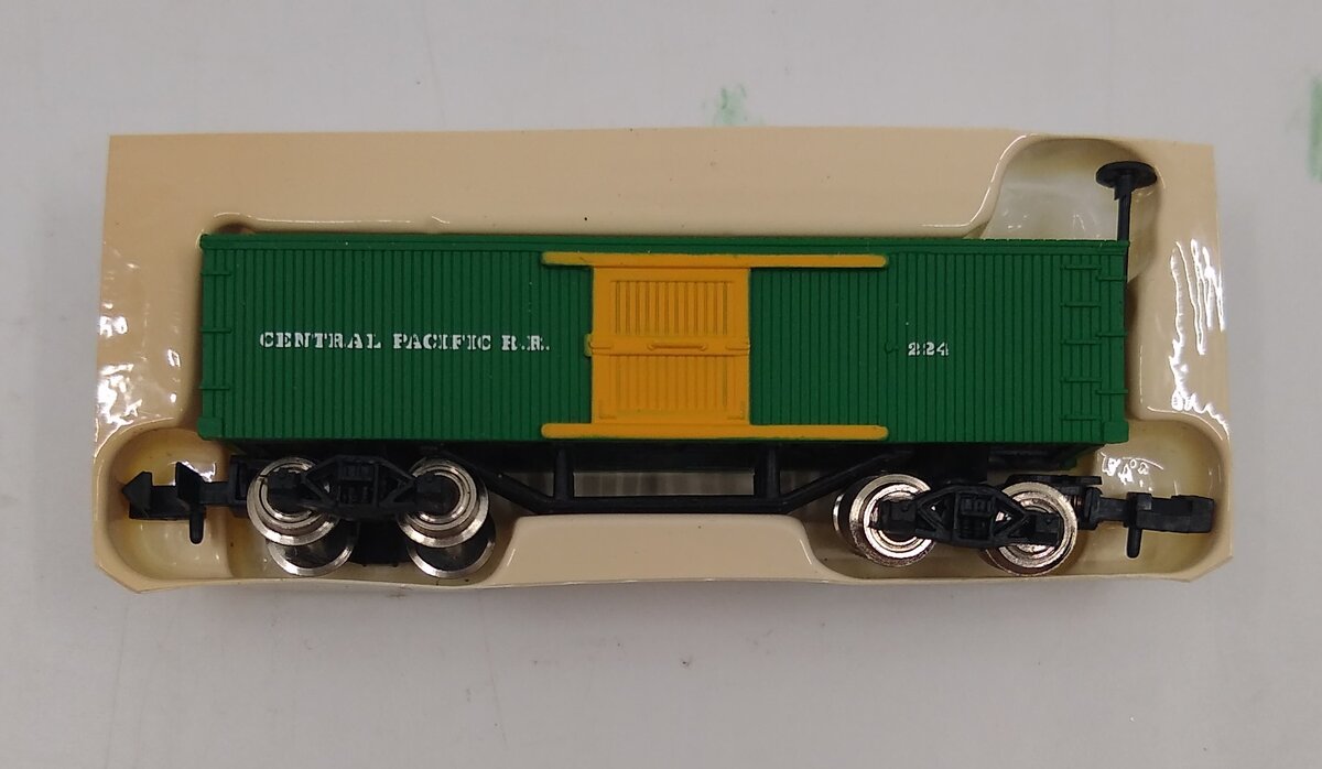 Bachmann 75074 Central Pacific Old Timers 34' Box Car #224