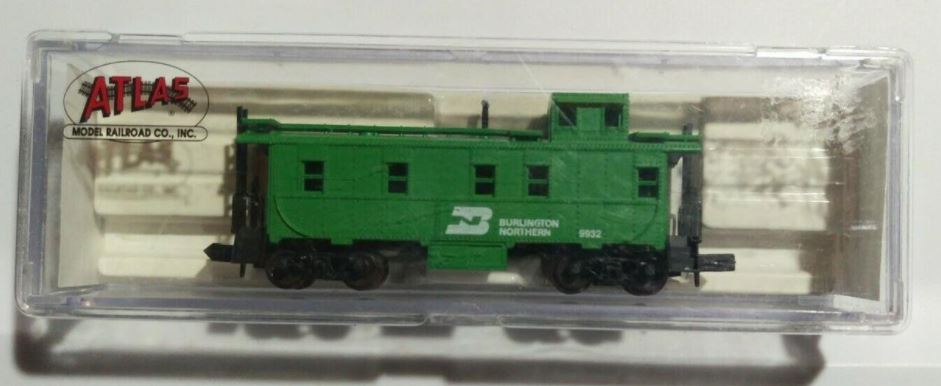 Atlas 35651 N Scale Burlington Northern Offset Copula Caboose #9932