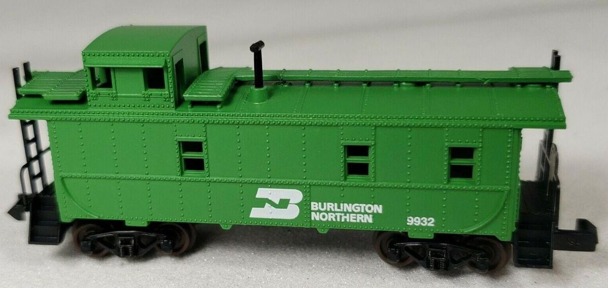 Atlas 35651 N Scale Burlington Northern Offset Copula Caboose #9932