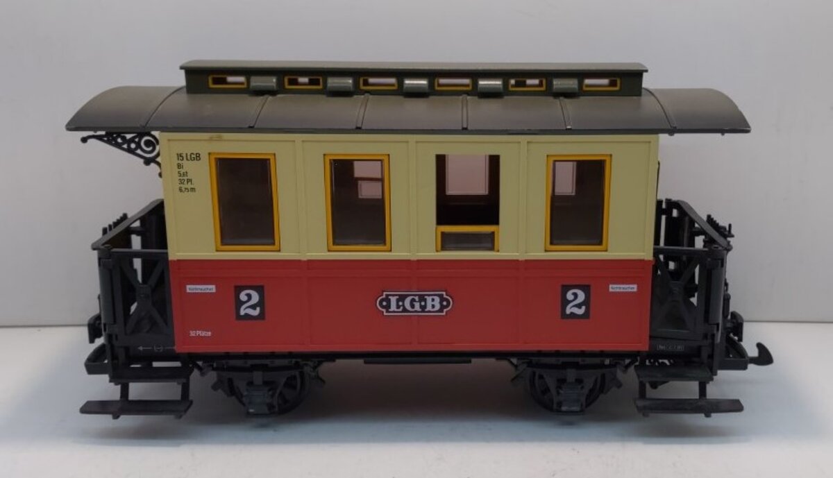 LGB 3011 G Scale LGB 2nd Class Red/Cream Passenger Coach Car LN/Box