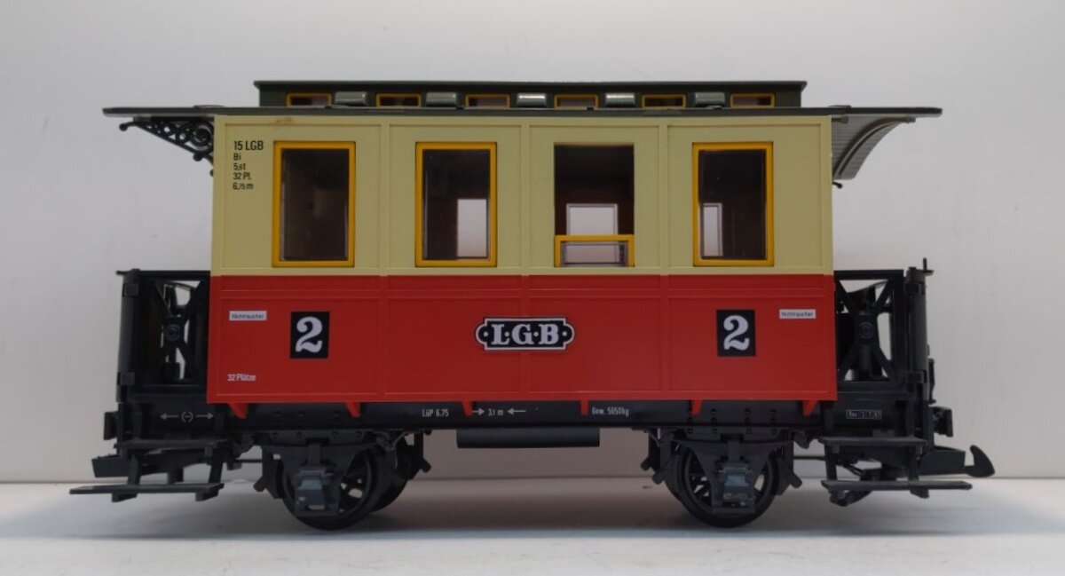LGB 3011 G Scale LGB 2nd Class Red/Cream Passenger Coach Car LN/Box