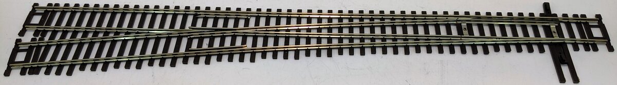 Lambert 8 HO Scale Code 100 Left Hand Switch/Turnout