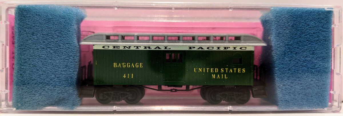 Roundhouse 8563 N Scale Central Pacific 34' Overton Baggage Car Kit LN/Box