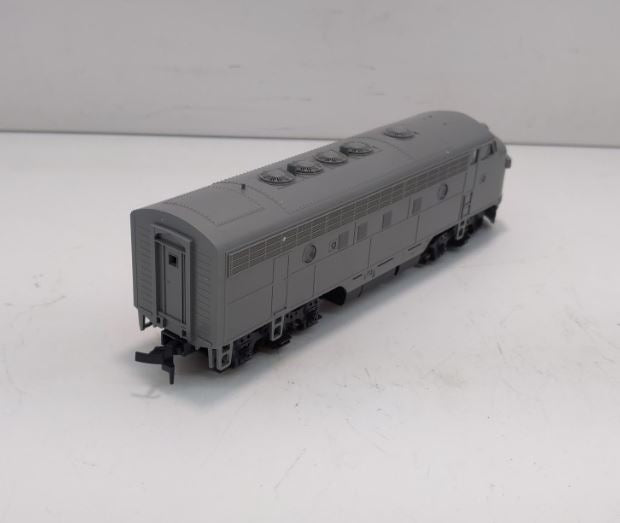 Stewart 9100 HO Undecorated F7A Phase 1 Late Non-Powered Diesel Locomotive LN