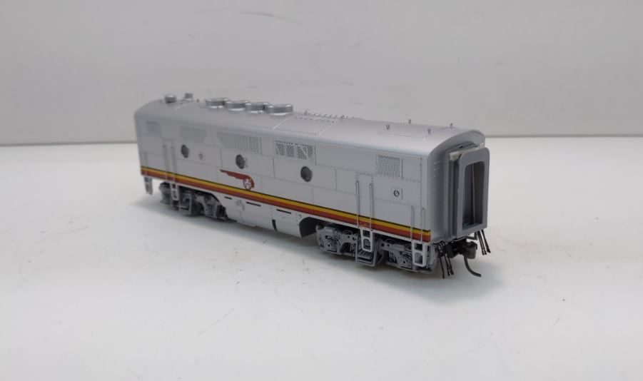 Stewart 8015 HO Santa Fe F3B Phase I Unpowered Diesel Locomotive NIB