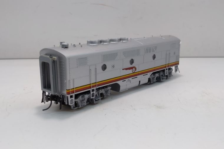 Stewart 8015 HO Santa Fe F3B Phase I Unpowered Diesel Locomotive NIB