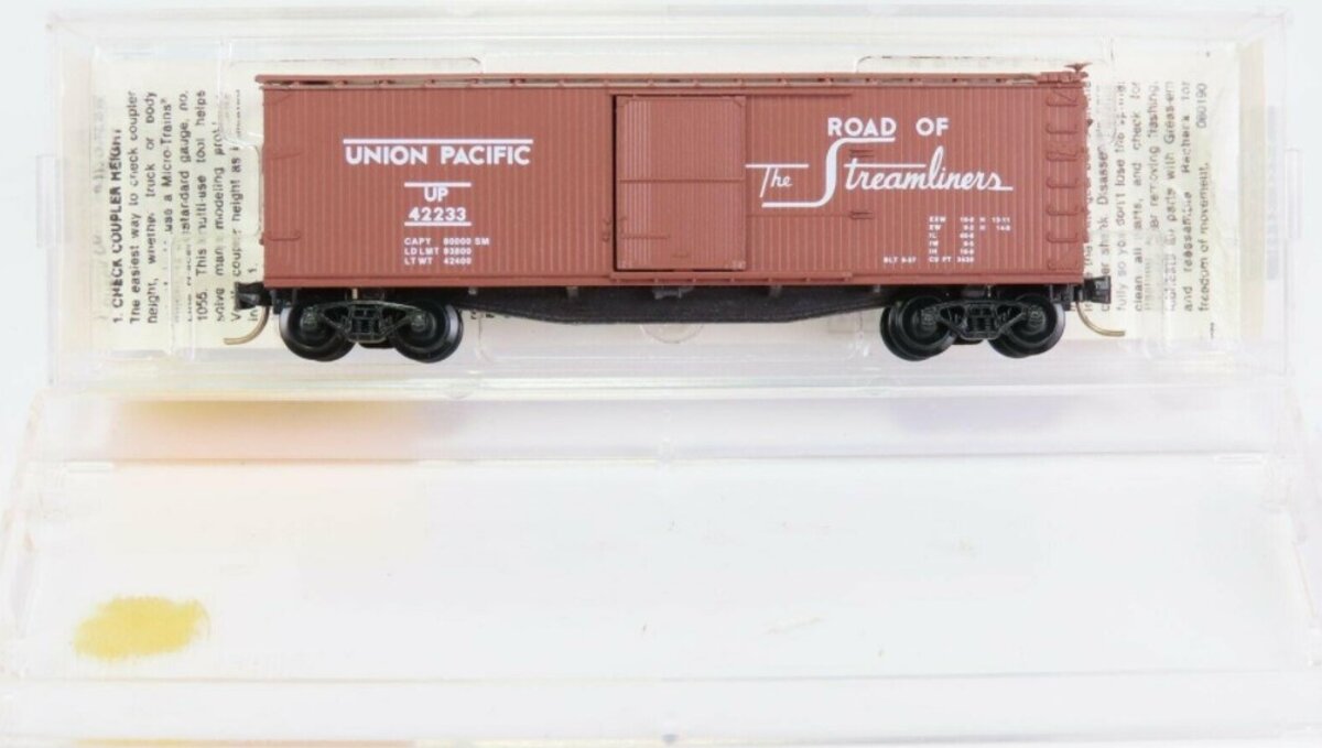 Micro-Trains 03900010 N Union Pacific 40' SD Double Sheathed Boxcar #42233 NIB