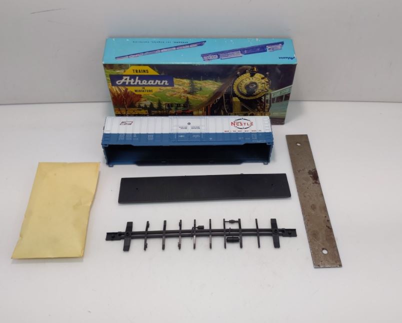 Athearn 5284 HO Nestle 50' Plug Door Box Car #42628
