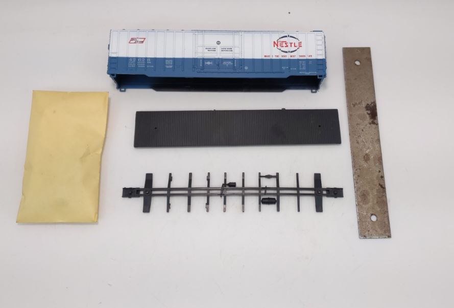Athearn 5284 HO Nestle 50' Plug Door Box Car #42628