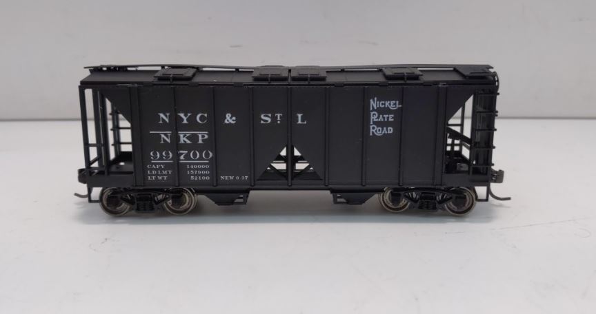 Bowser 55631 NYC & St.L NKP 70 Ton 2 Bay Covered Hopper Kit