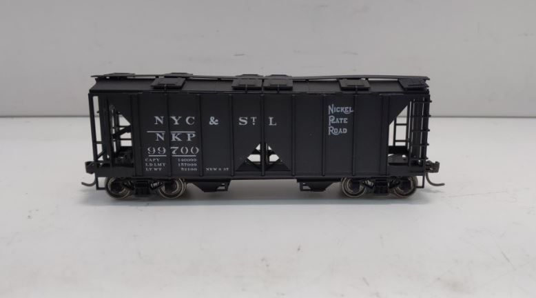 Bowser 55631 NYC & St.L NKP 70 Ton 2 Bay Covered Hopper Kit