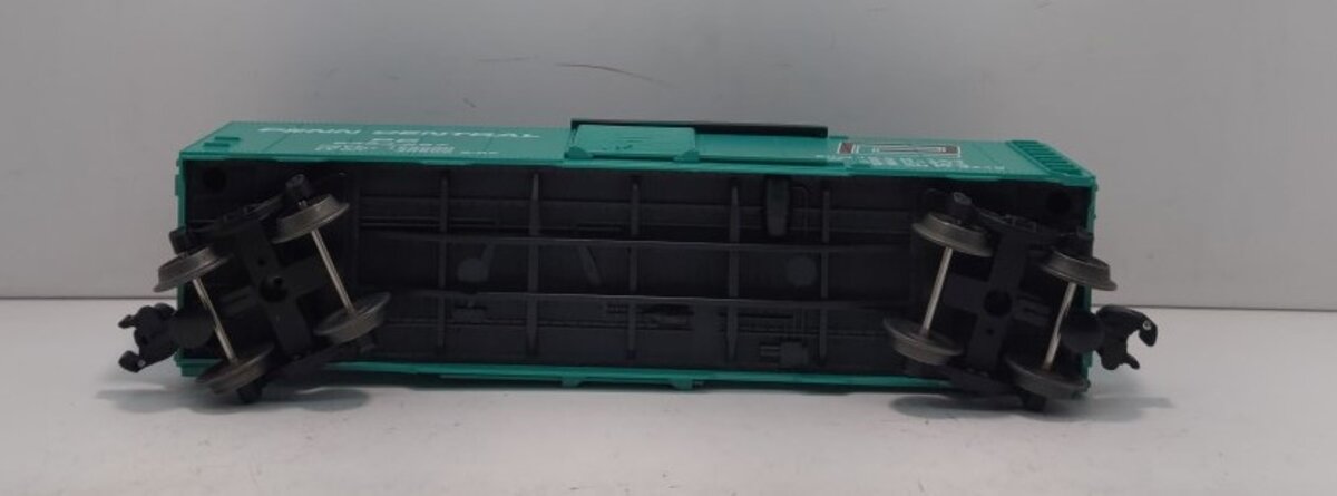 Lionel 6-17225 O Gauge Penn Central Scale-Size Boxcar #9464-297 LN/Box