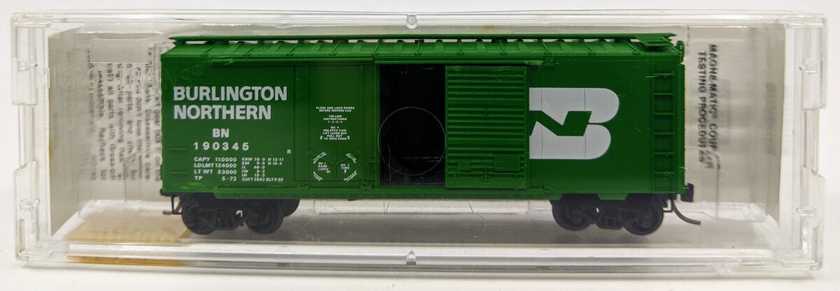 Micro-Trains 02200010 N Scale Burlington 40' Plug & Sliding Door Boxcar #190345
