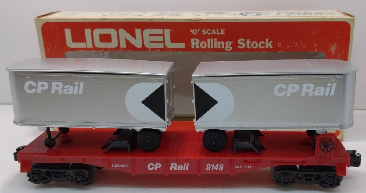 Lionel 6-9149 O Gauge CP Rail Flatcar with Piggyback Vans NIB