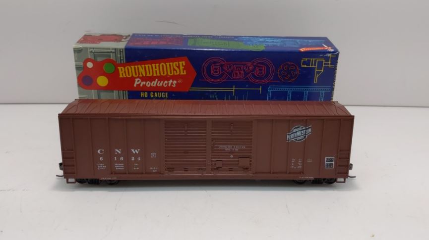 Roundhouse 1983 HO Chicago & North Western 50' Double Door Box Car # 61624 Kit