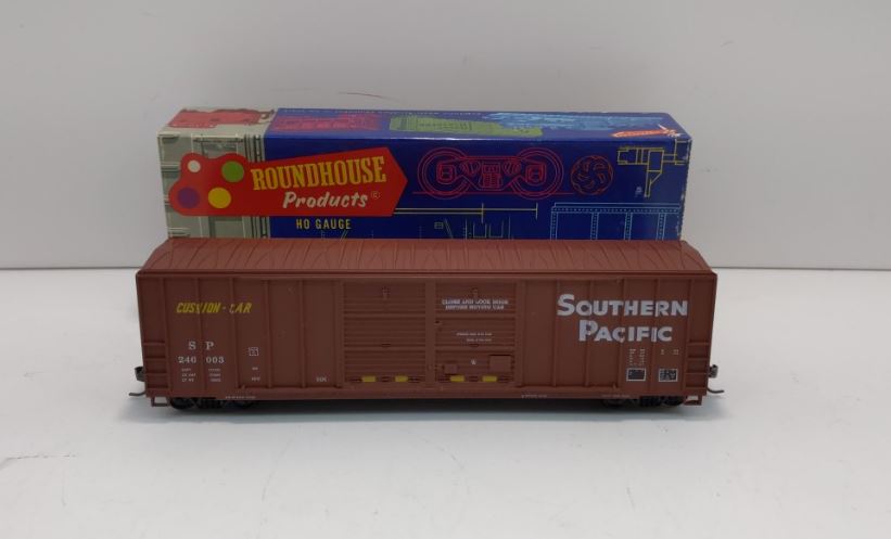 Roundhouse 1986 HO Scale Souther Pacific 50' Double Door Box Car Kit #246003