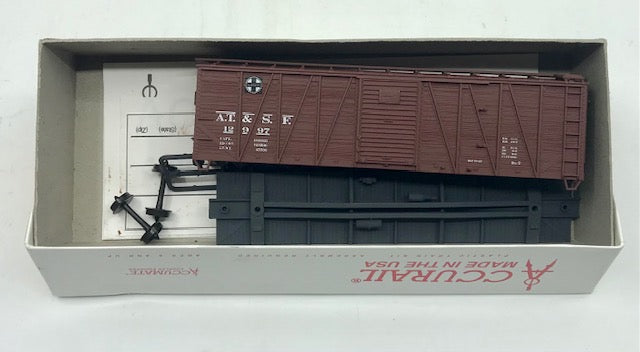 Accurail 4501 HO Santa Fe 40' Wood Outside-Braced Box Car Kit