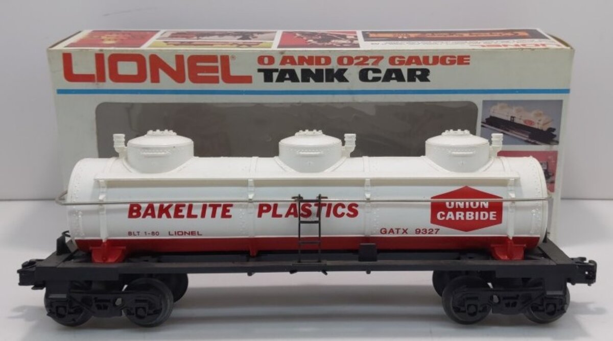 Lionel 6-9327 O Gauge Bakelite Plastics Triple Dome Tank Car LN/Box