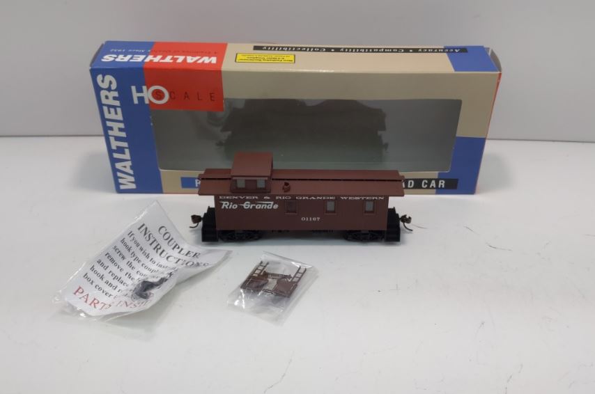 Walthers 932-7508 HO Scale Denver & Rio Grande 30' Wood Caboose #01167 LN/Box
