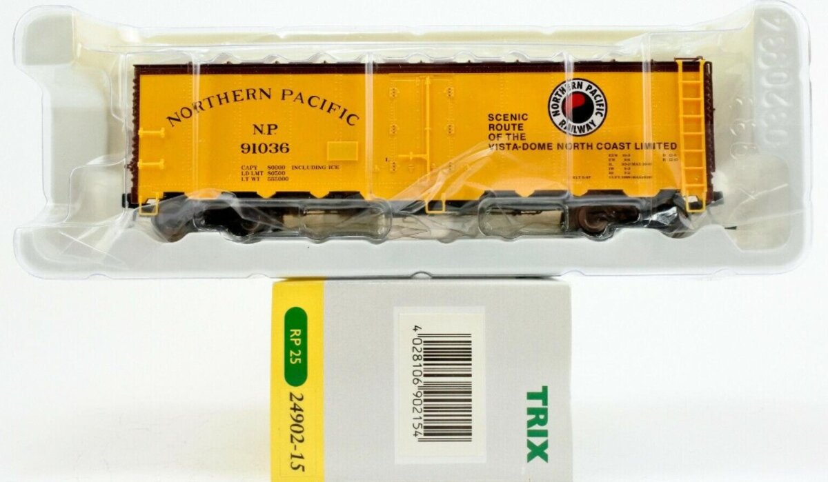 Trix 24902-15 HO Scale Northern Pacific Reefer #91036 LN/Box