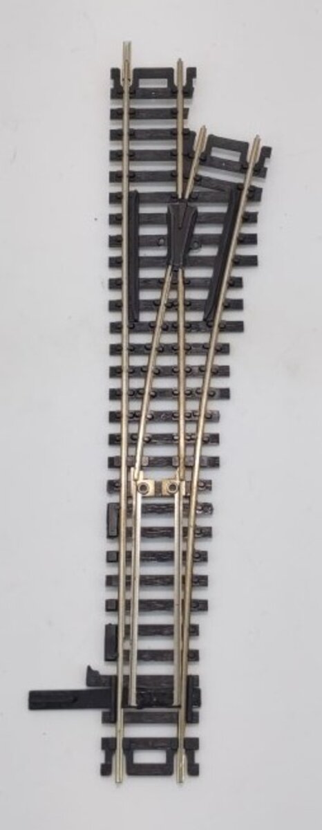 Atlas 282 HO Scale Code 100 Nickel Silver Mark 4 #4 Right Hand Switch Turnout