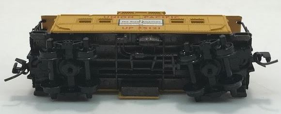 Micro-Trains 50000016 Z Scale Union Pacific Caboose #25121 LN/Box