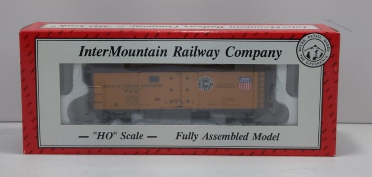 InterMountain 45501-78 Pacific Fruit Express Steel Sided Ice Bunker Car LN/Box
