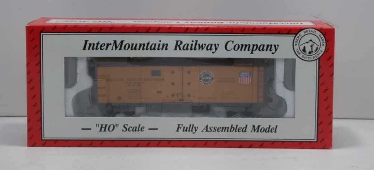 InterMountain 45501-74 Pacific Fruit Express Steel Sided Ice Bunker Car LN/Box