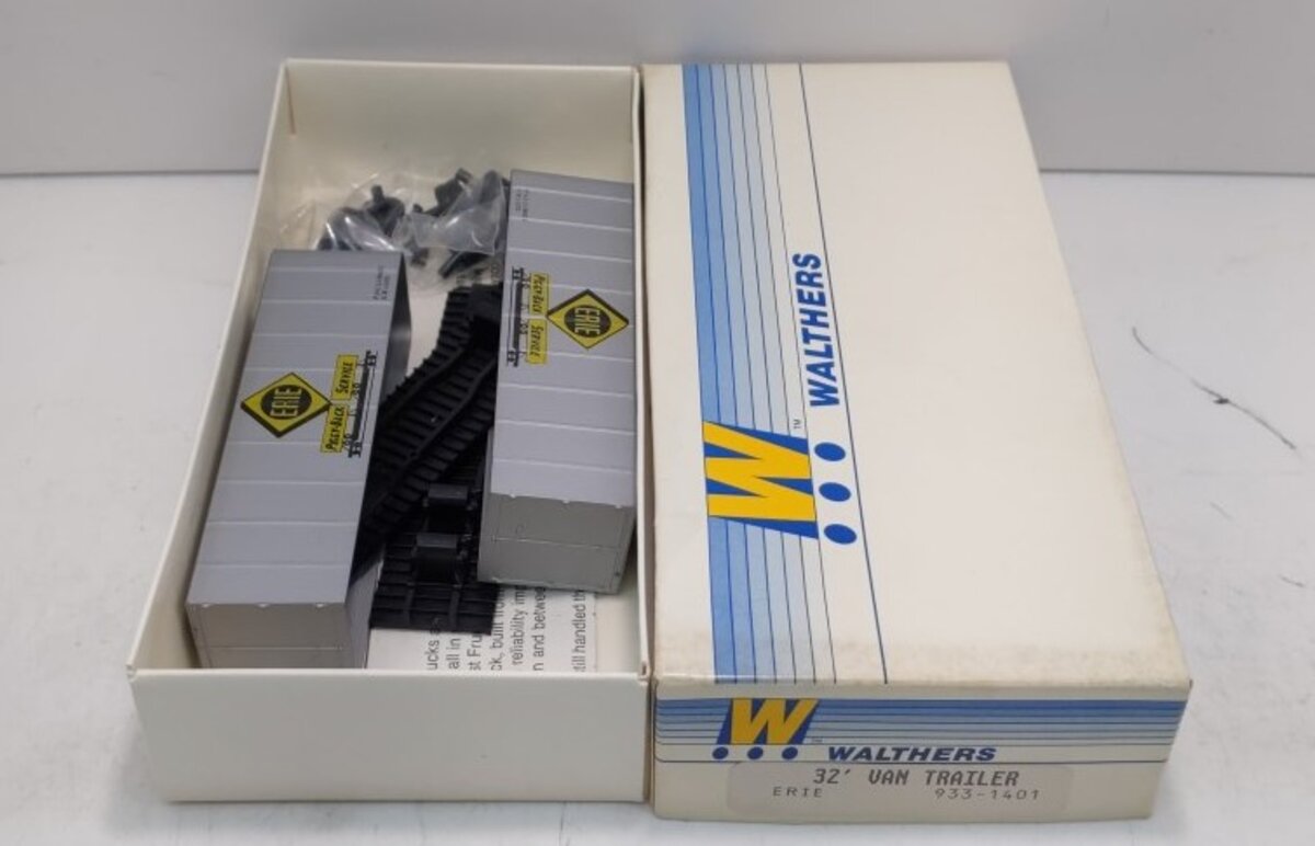 Walthers 933-1401 HO Erie 32'' Van Trailer Kit (Box of 2)
