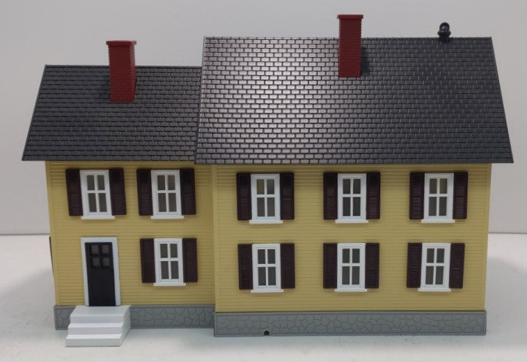 MTH 30-90330 Tan Country House with Dark Brown Shutters #4