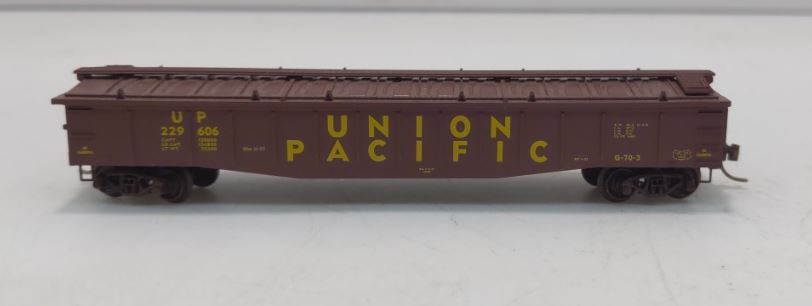 Micro-Trains 10600020 N UP 50' Steel Side Fixed End Gondola w/Cover #229606 LN/Box
