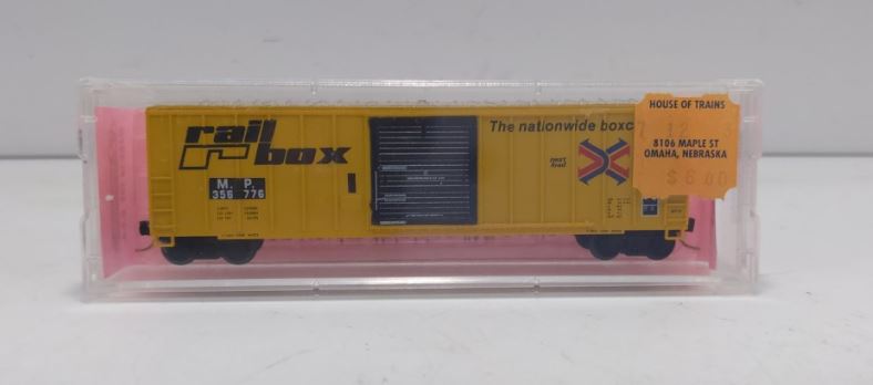 Roundhouse 8920 N Scale Missouri Pacific FMC Single Door Box Car # 356776 Kit