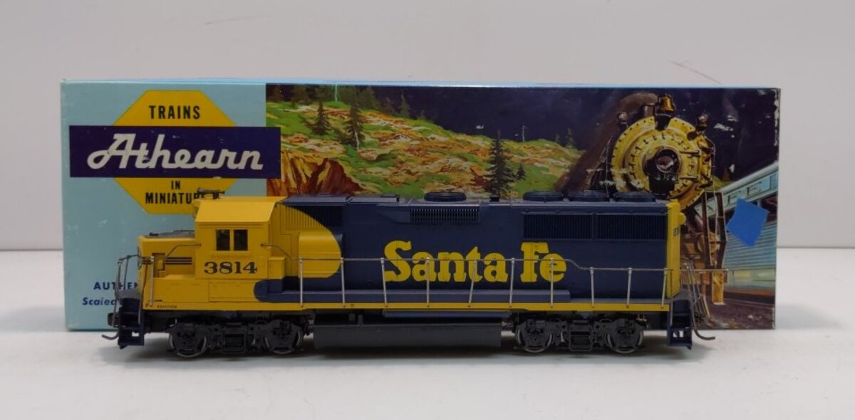 Athearn 4631 HO Santa Fe GP-50 Powered Diesel Locomotive #3814 LN/Box