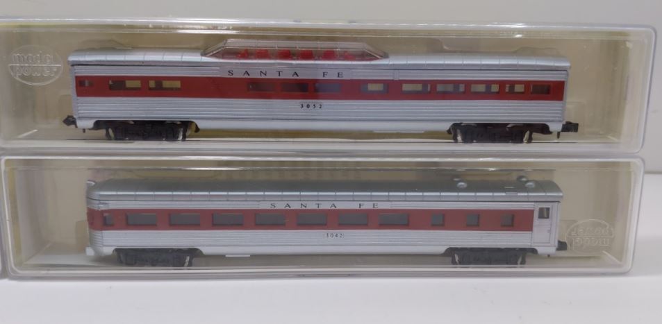 Model Power 3032-4 N Scale Santa Fe Streamline Passenger Car Set (Set of 4) LN/Box
