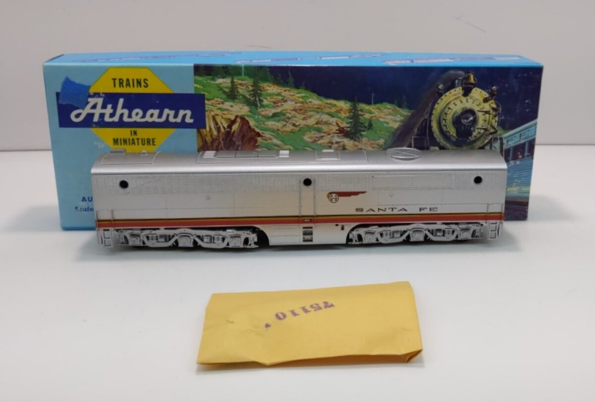Athearn 3365 HO Scale Santa Fe PB-1 Dummy Diesel Locomotive