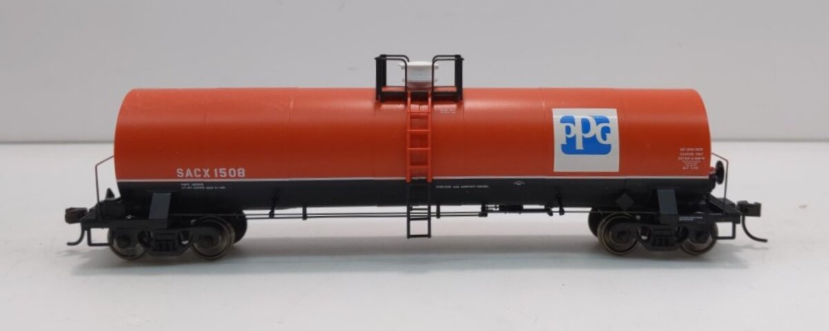 Atlas 1557-1 HO Scale PPG 17,360 Gallon Tank Car #1508 MT/Box