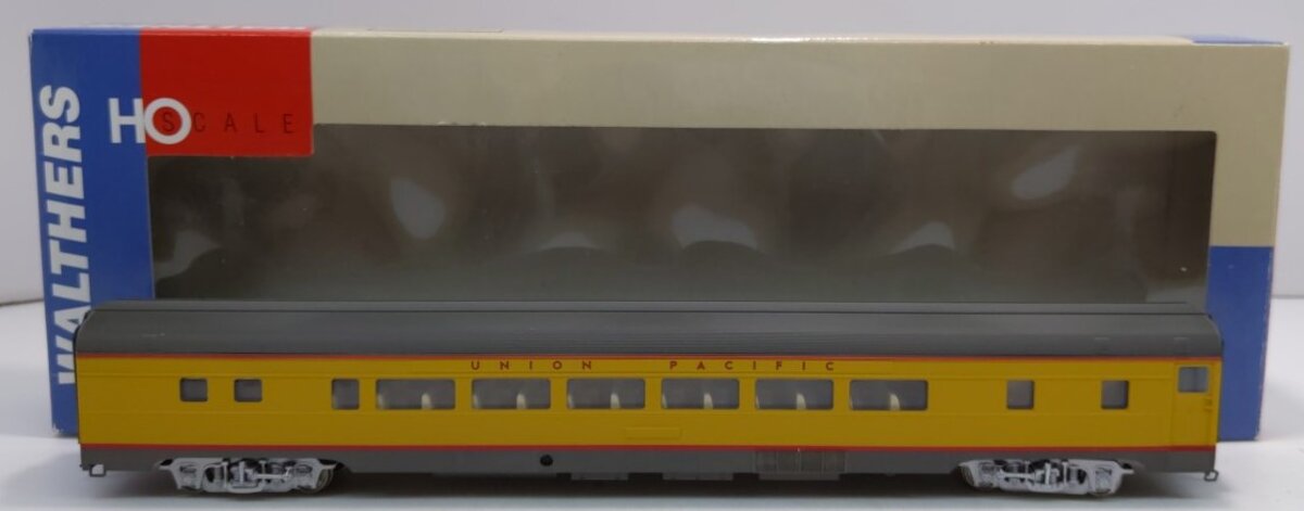 Walthers 932-6394 HO Scale Union Pacific 52-Seat Budd Coach Car LN/Box