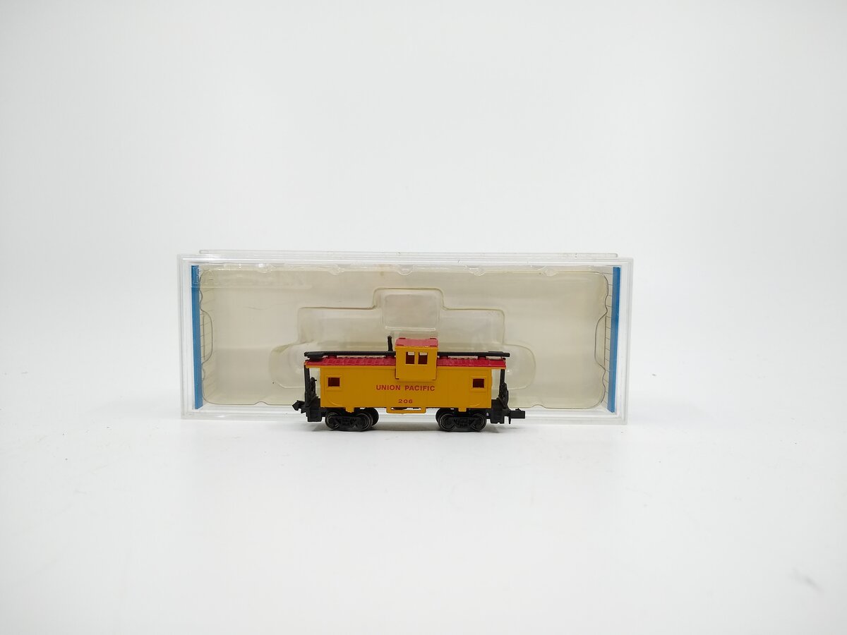 Bachmann 70751 N Scale Union Pacific 36' Wide Vision Caboose #206