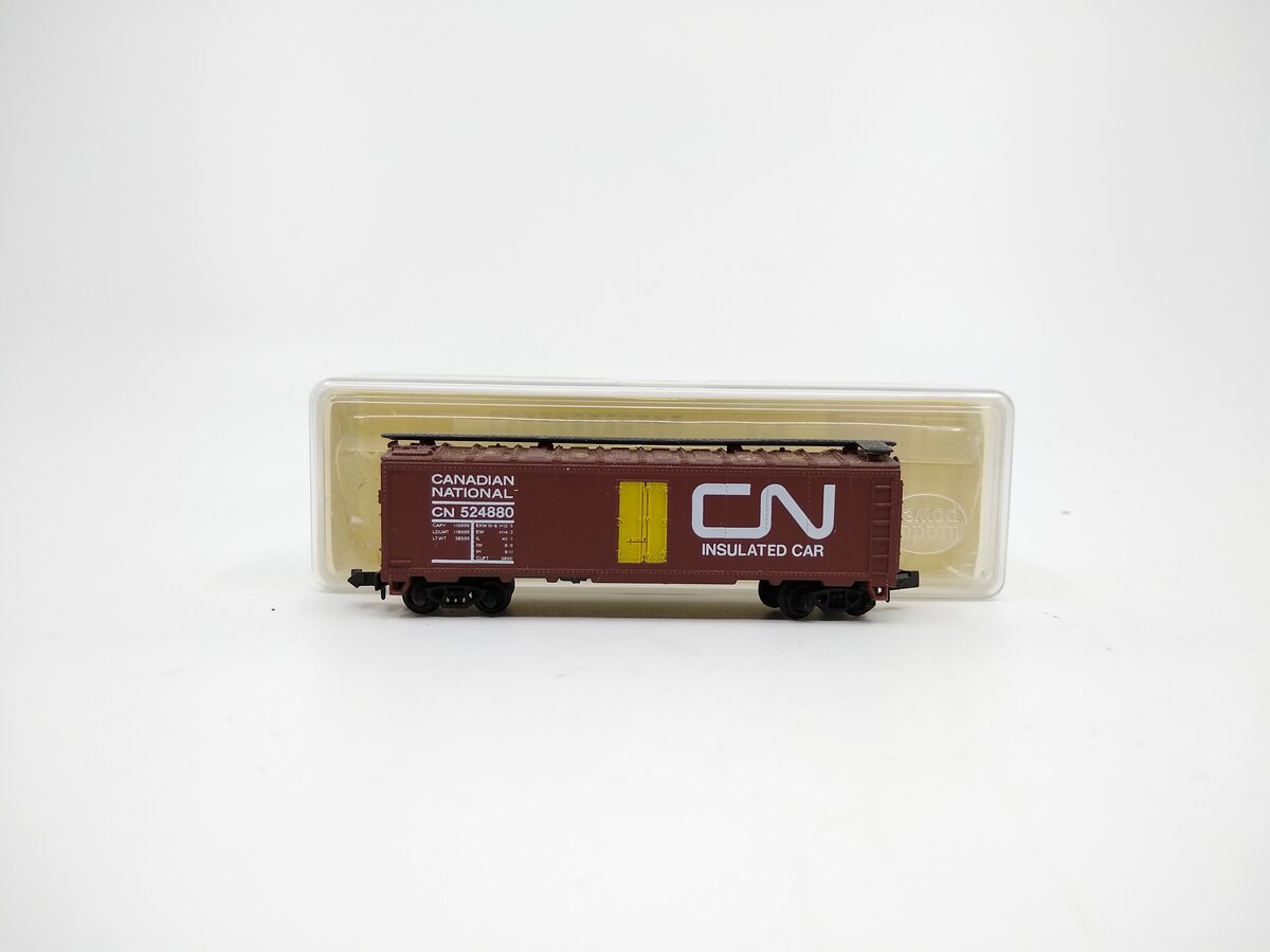 Model Power 3401 N Scale Canadian National Refrigerator Reefer Car CN #524880