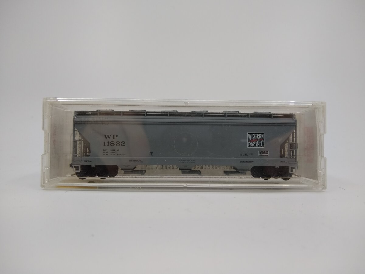 Micro-Trains 09300050 N Western Pacific 3 Bay Center Flow Covered Hopper #11832 LN/Box