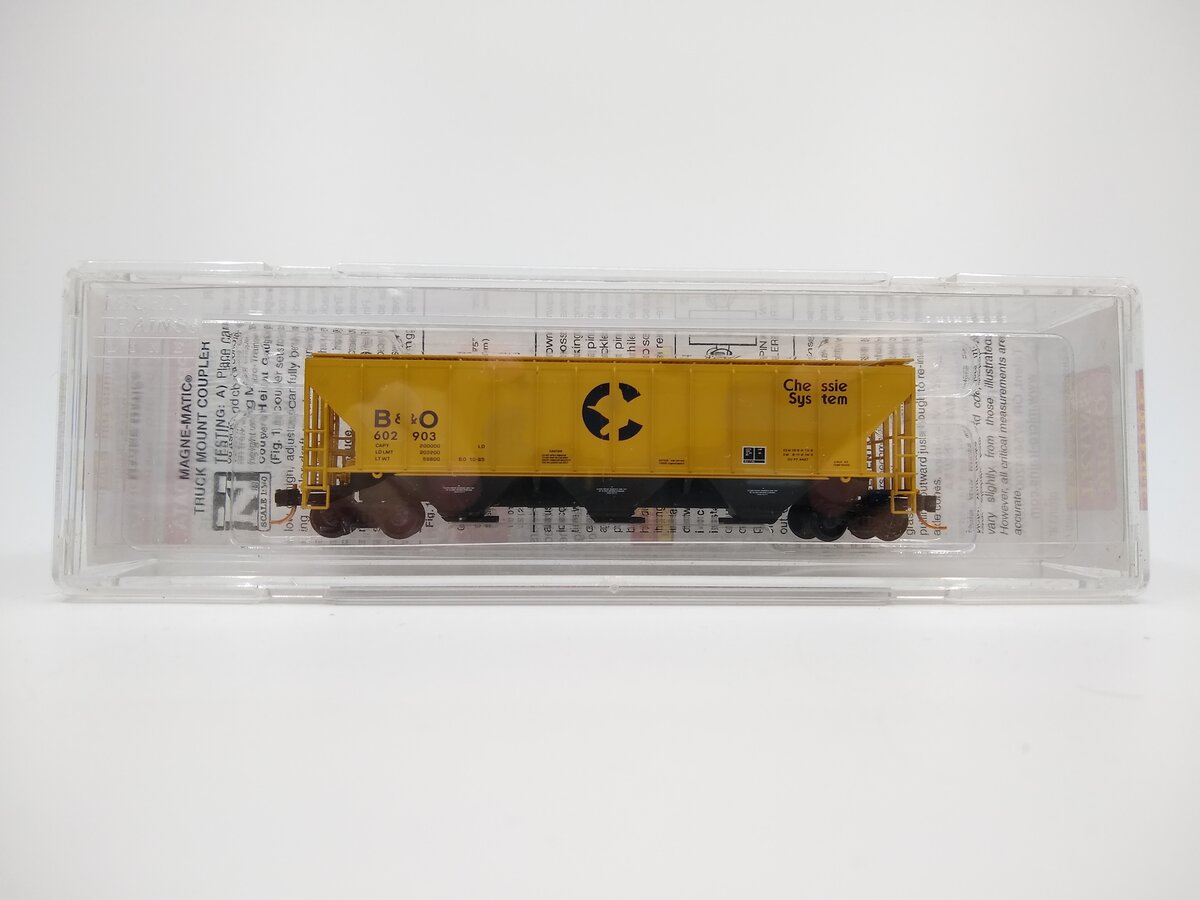 Micro-Trains 09600050 N Baltimore and Ohio PS-2 3 Bay Covered Hopper #602903