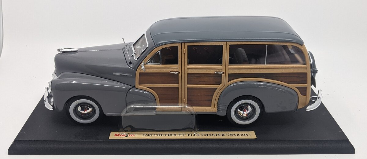 Maisto 31854 1:18 Diecast 1948 Chevrolet Fleetmaster Woody