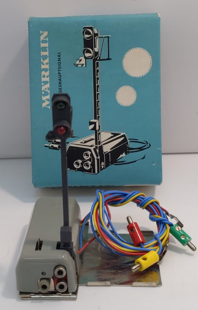 Marklin 7188 HO Scale Colored Light Electric Signal EX/Box