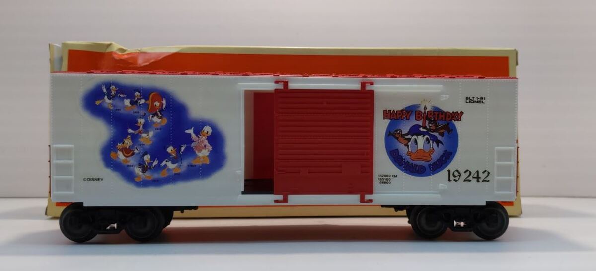 Lionel 6-19242 O Gauge Disney Donald Duck 50th Anniversary Hi Cube Boxcar #19242 LN/Box