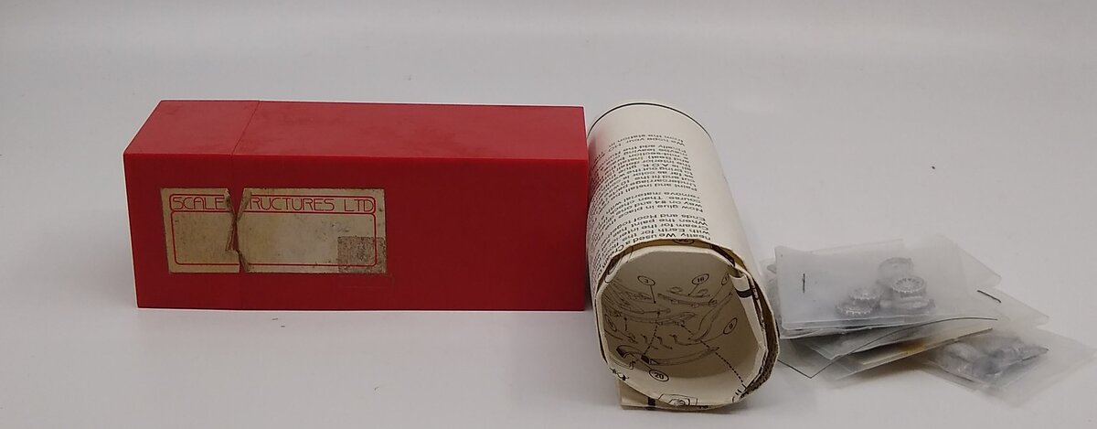 Scale Structures 7122 HO Scale Station Jitney Car Unpainted Metal Kit