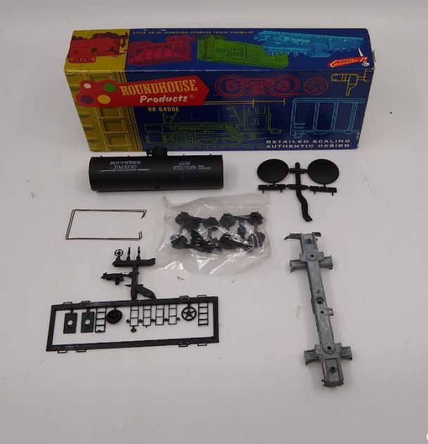 Roundhouse 3363 HO Southern Pacific "Old Timer" Tank Car # 4555 Kit