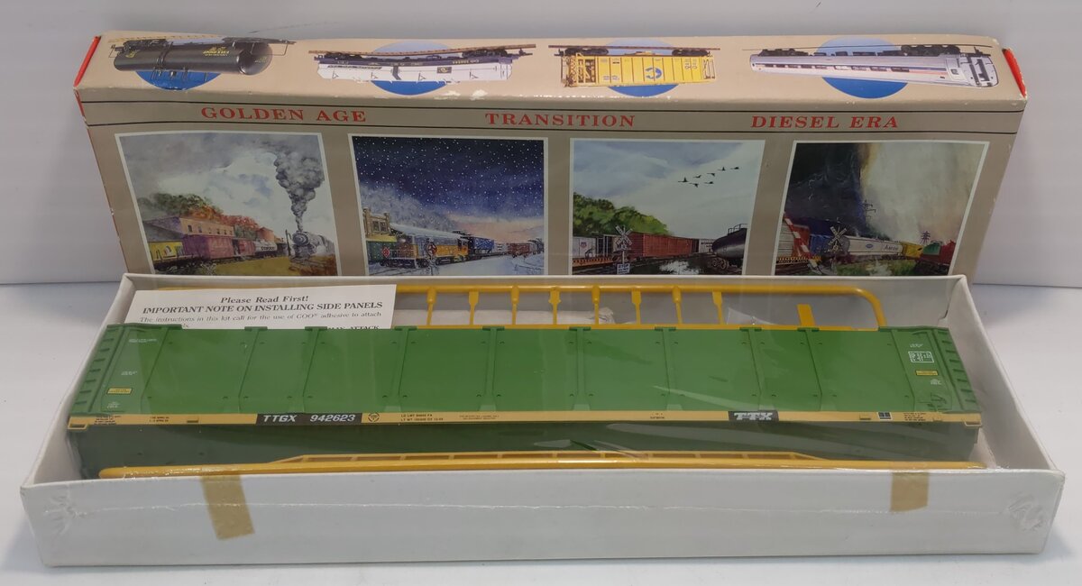 Walthers 932-4810 HO Burlington Northern 89' Enclosed Auto Carrier Kit #942623